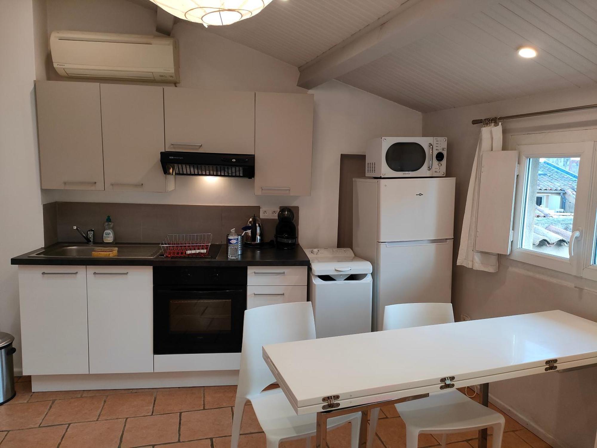 Appartement T2 De Charme Climatise Vue Sur Toits Plein Centre
